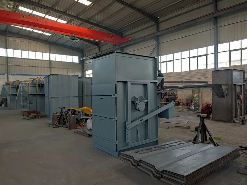 NE板鏈提升機(jī)